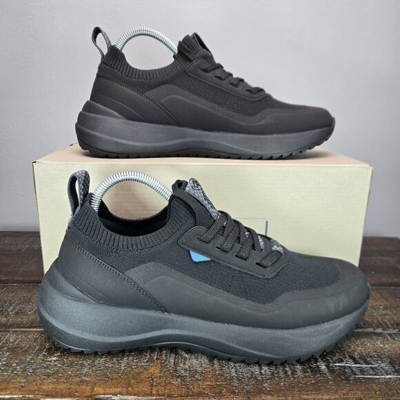 NEW Vessi Stormburst Low top Mens Size 6 Waterproof Shoes Sneakers Hiking Black